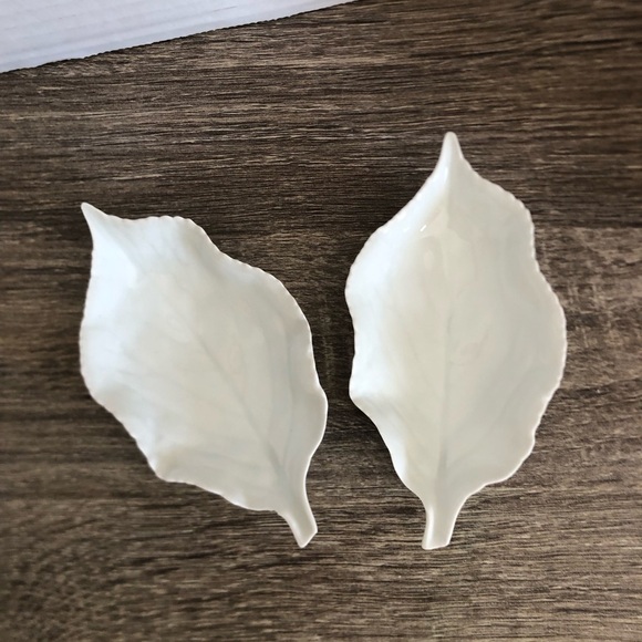 Vtg Limoges France Leaf Shaped Trinket Dishes - Picture 6 of 11